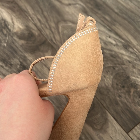Lulus women’s 11 beige heels - Picture 10 of 10